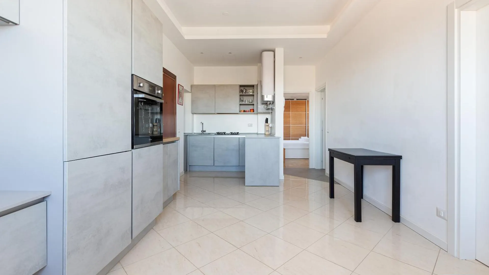 Elegant Milan Apartment In Restocco Area
