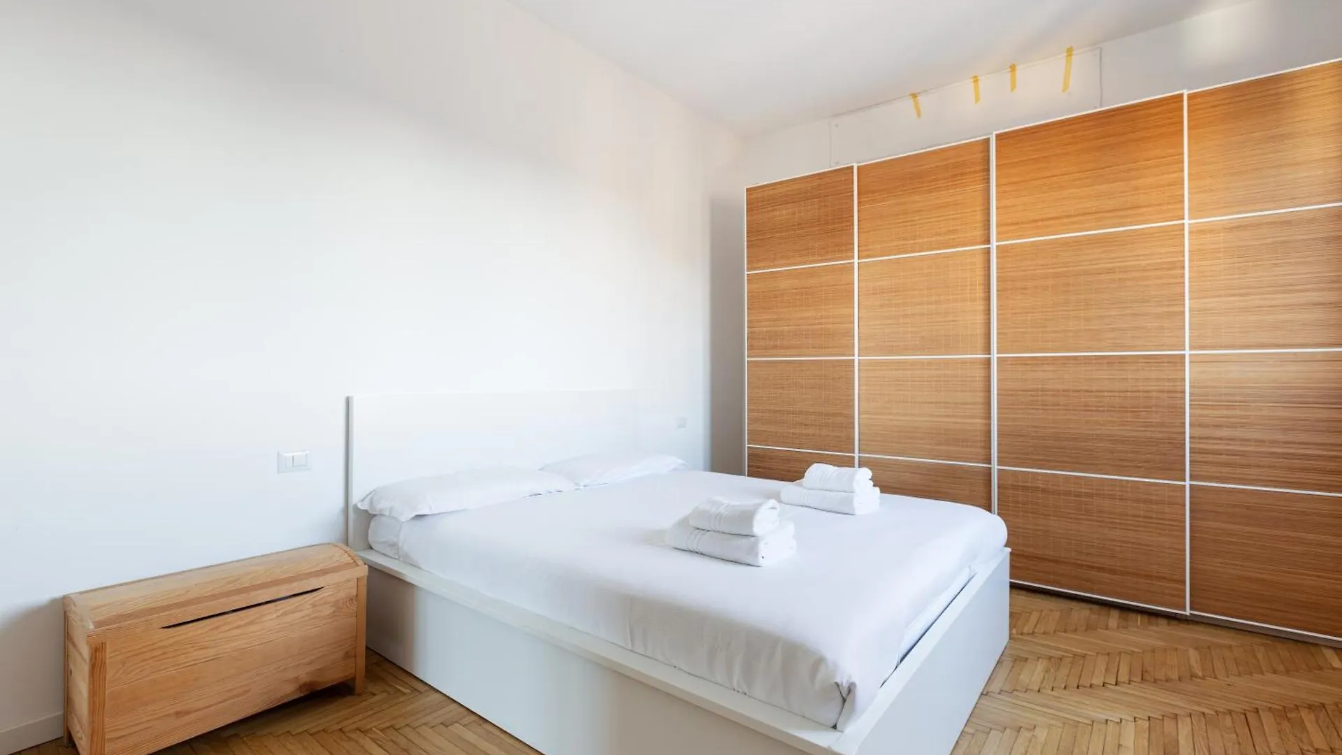 Elegant Milan Apartment In Restocco Area